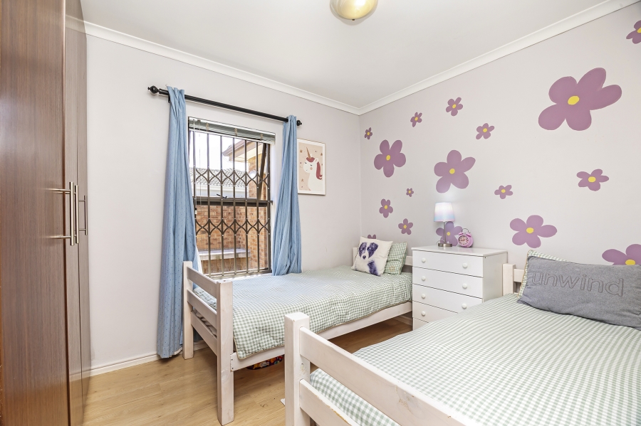 3 Bedroom Property for Sale in Jakarandas Western Cape